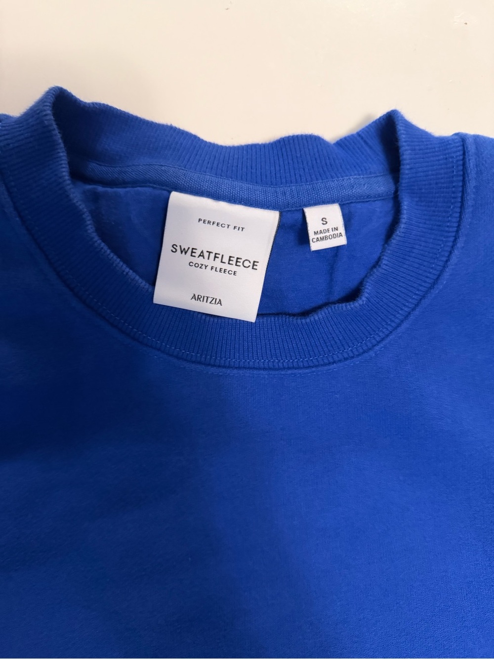 Aritzia Cozy Sweatfleece Perfect Crew Sweatshirt - Picture 2 of 5